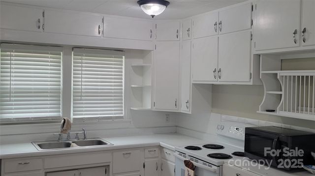 18 Misty Meadows Road, Burnsville, NC 28714