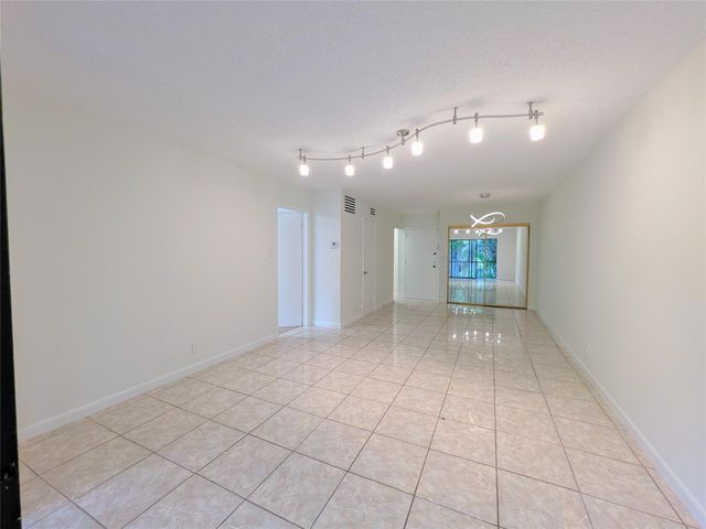 3101 Oakland Shores Drive H204, Oakland Park, FL 33309