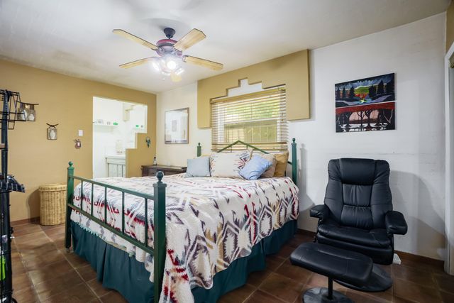 2711 SAN JOAQUIN Avenue SE, Albuquerque, NM 87106