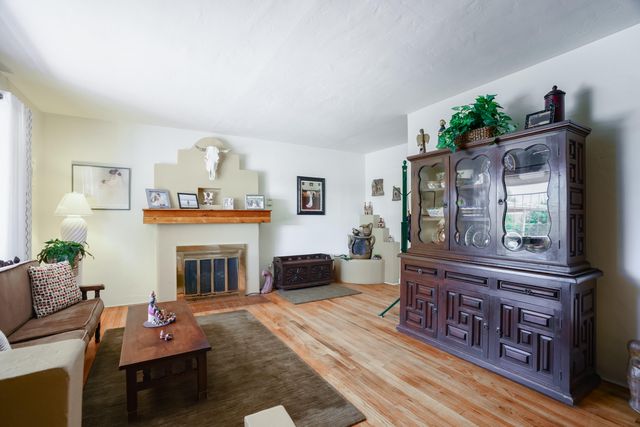 2711 SAN JOAQUIN Avenue SE, Albuquerque, NM 87106