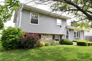 1724 Edgewood AVENUE, South Milwaukee, WI 53172