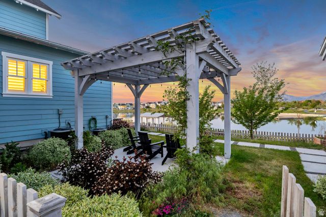 10917 S LAKE ISLAND DR, South Jordan, UT 84009