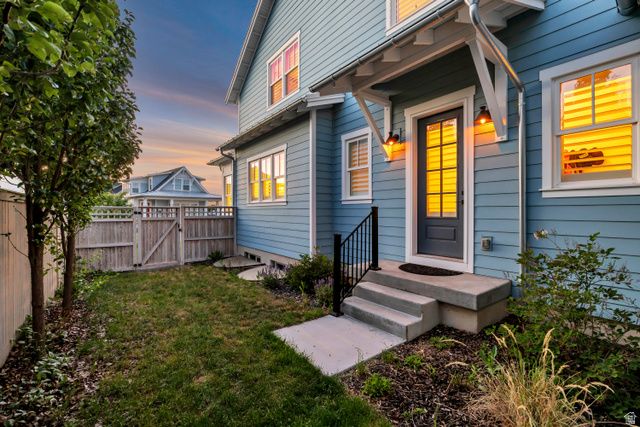 10917 S LAKE ISLAND DR, South Jordan, UT 84009