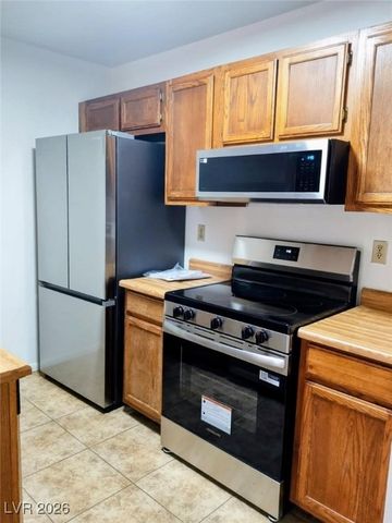 1361 East University Avenue 110, Las Vegas, NV 89119