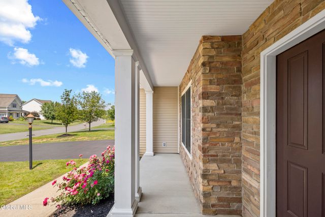 14 Fort Vaux Lane, Colonie, NY 12189