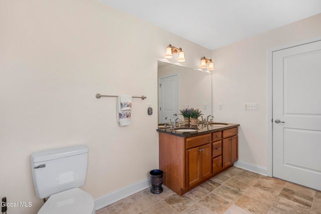 14 Fort Vaux Lane, Colonie, NY 12189