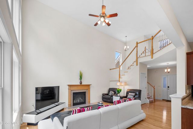 14 Fort Vaux Lane, Colonie, NY 12189