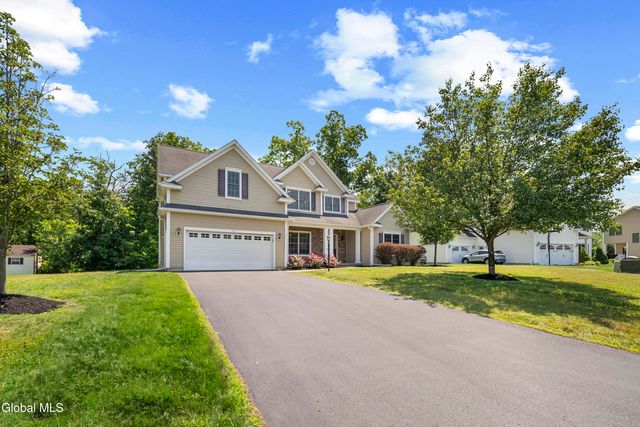 14 Fort Vaux Lane, Colonie, NY 12189
