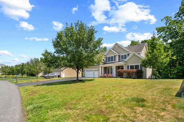 14 Fort Vaux Lane, Colonie, NY 12189