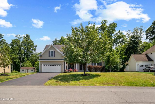 14 Fort Vaux Lane, Colonie, NY 12189