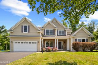 14 Fort Vaux Lane, Colonie, NY 12189
