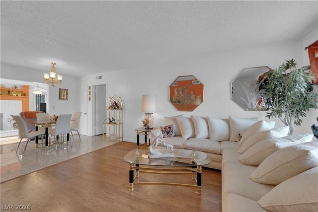 7274 Pinebrook Circle, Las Vegas, NV 89147