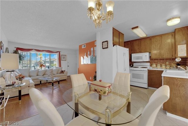 7274 Pinebrook Circle, Las Vegas, NV 89147
