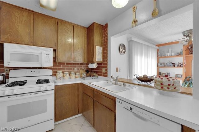 7274 Pinebrook Circle, Las Vegas, NV 89147