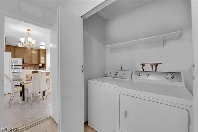 7274 Pinebrook Circle, Las Vegas, NV 89147