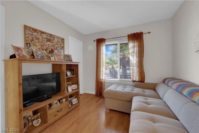 7274 Pinebrook Circle, Las Vegas, NV 89147