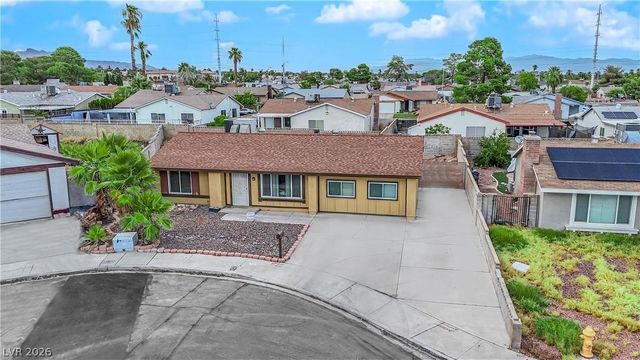 7274 Pinebrook Circle, Las Vegas, NV 89147