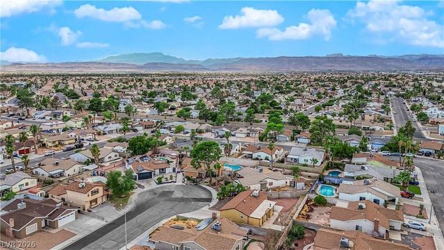 7274 Pinebrook Circle, Las Vegas, NV 89147