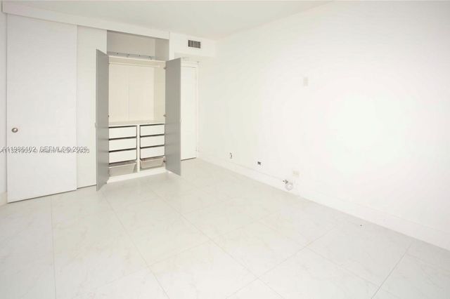 7441 Wayne Ave 10I, Miami Beach, FL 33141