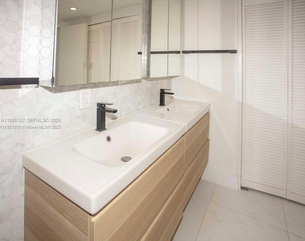 7441 Wayne Ave 10I, Miami Beach, FL 33141