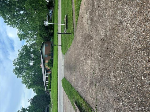 1548 Bayonne Drive, St Louis, MO 63138
