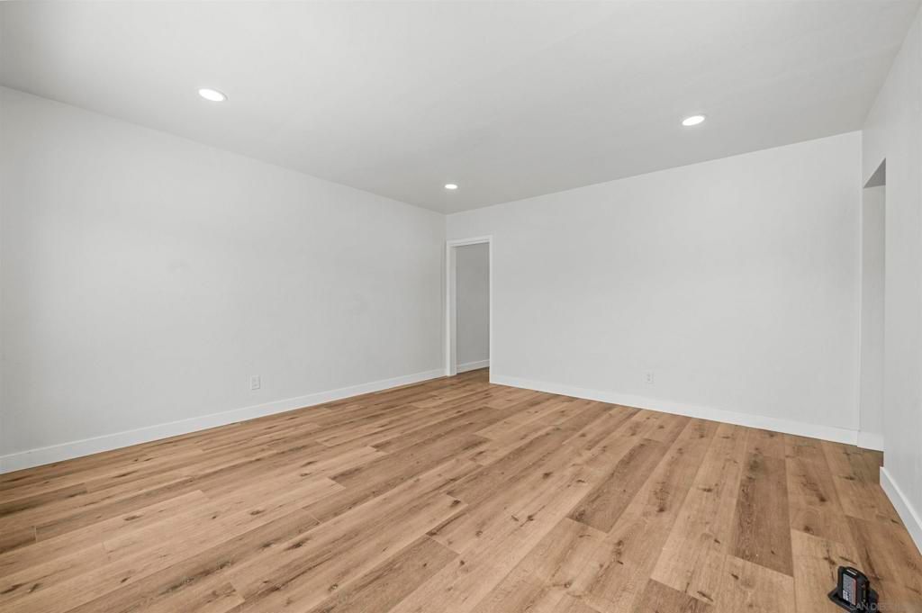 Image 31 of property listing at 6979 81 Amherst, San Diego, CA 92115