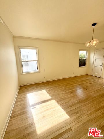 1426 Hauser Boulevard, Los Angeles, CA 90019