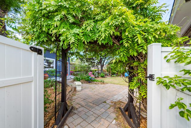 5321 Chantilly Lane, North Charleston, SC 29418