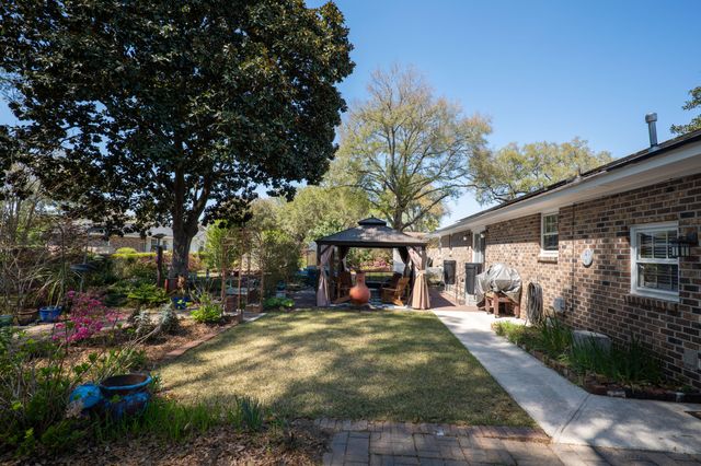 5321 Chantilly Lane, North Charleston, SC 29418