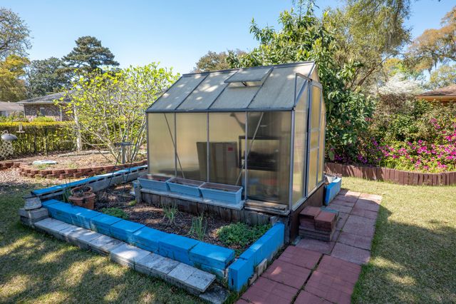 5321 Chantilly Lane, North Charleston, SC 29418