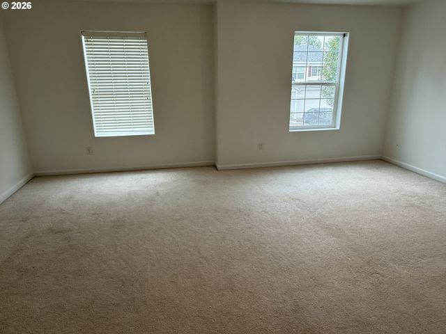 15472 Se BOLLAM Dr, Clackamas, OR 97015
