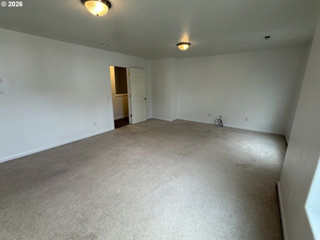 15472 Se BOLLAM Dr, Clackamas, OR 97015