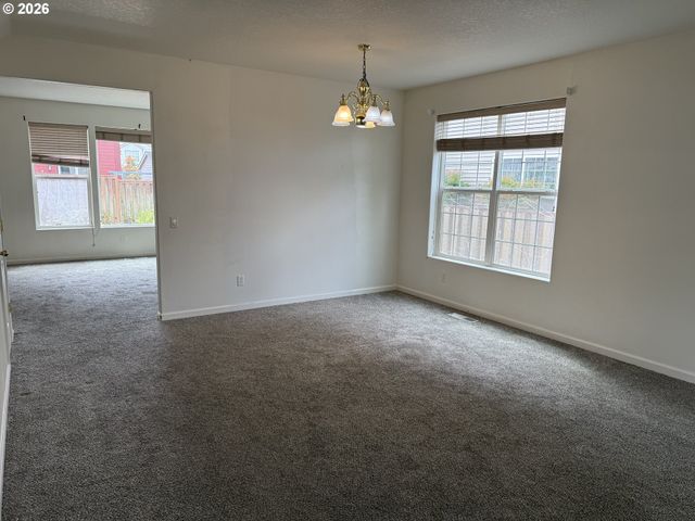 15472 Se BOLLAM Dr, Clackamas, OR 97015