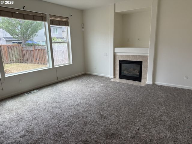 15472 Se BOLLAM Dr, Clackamas, OR 97015