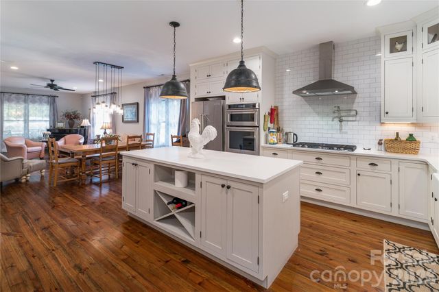 21036 Catawba Avenue, Cornelius, NC 28031