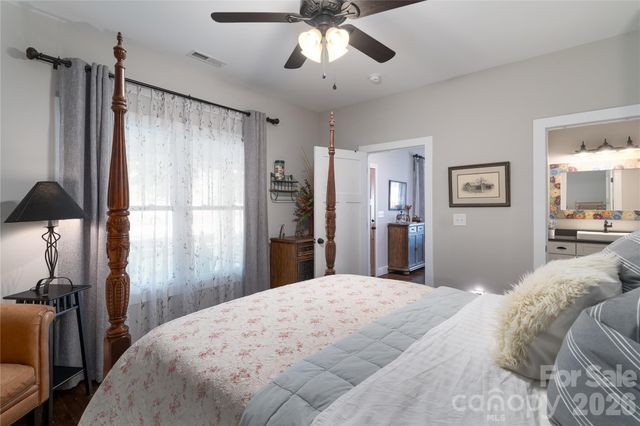 21036 Catawba Avenue, Cornelius, NC 28031