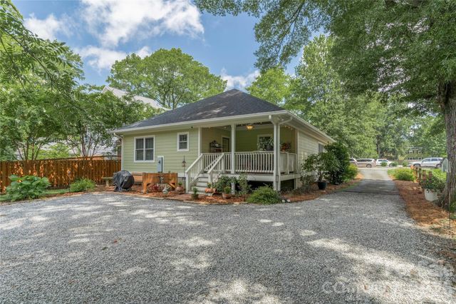 21036 Catawba Avenue, Cornelius, NC 28031