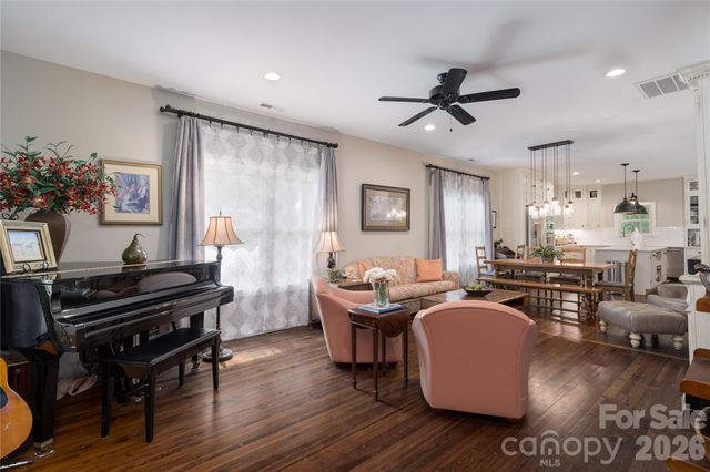 21036 Catawba Avenue, Cornelius, NC 28031
