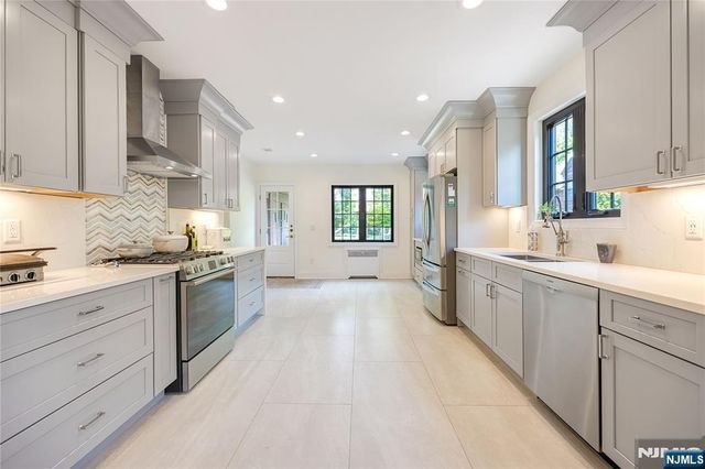 340 Broad Avenue, Englewood, NJ 07631