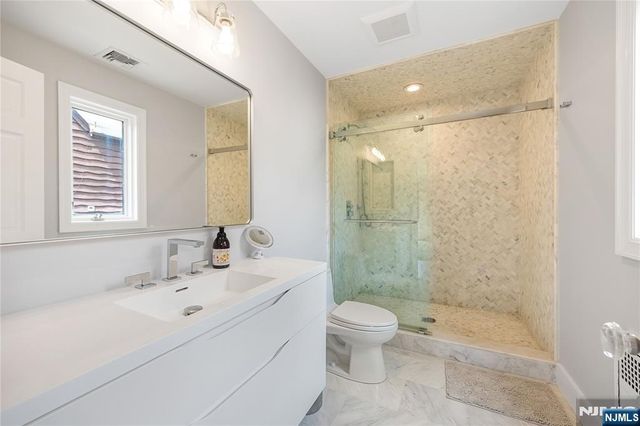 340 Broad Avenue, Englewood, NJ 07631