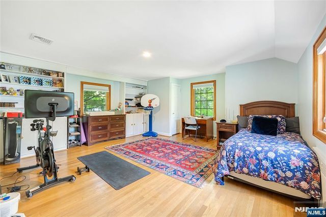 340 Broad Avenue, Englewood, NJ 07631