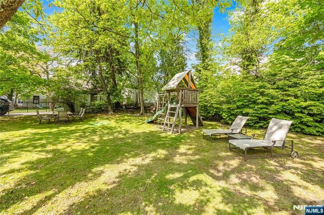 340 Broad Avenue, Englewood, NJ 07631