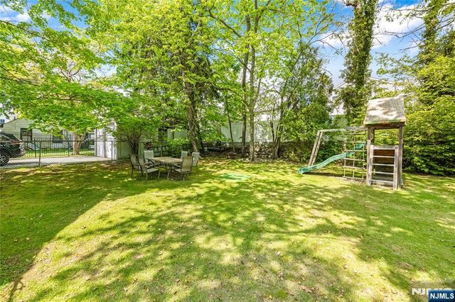 340 Broad Avenue, Englewood, NJ 07631