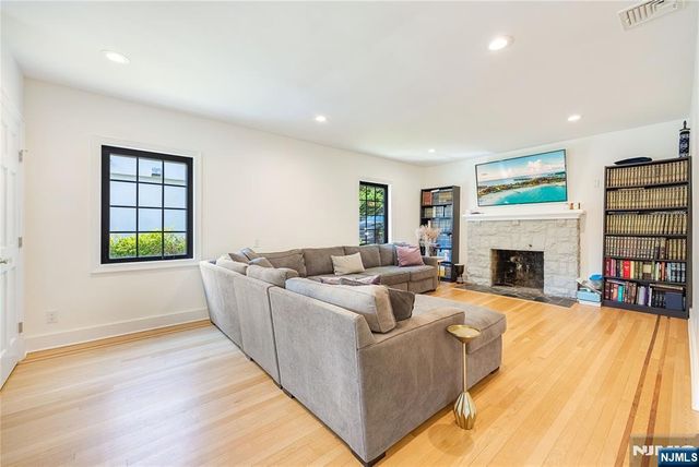 340 Broad Avenue, Englewood, NJ 07631