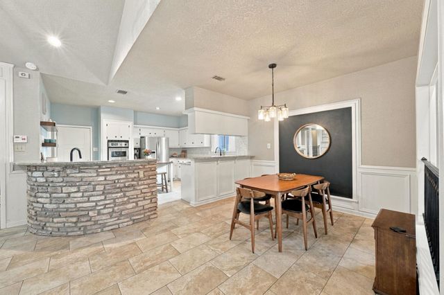 78 Woodcreek DR, Woodcreek, TX 78676