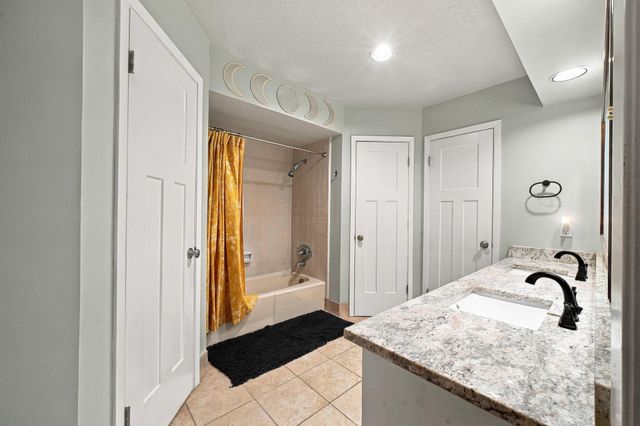 78 Woodcreek DR, Woodcreek, TX 78676