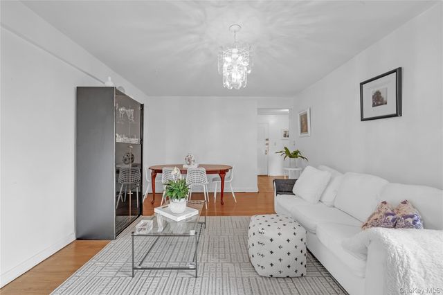 2821 Kings Highway 5L, Brooklyn, NY 11229