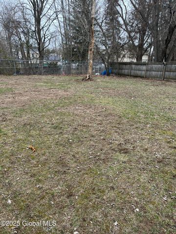 22 Baldwin Avenue, Glens Falls, NY 12801