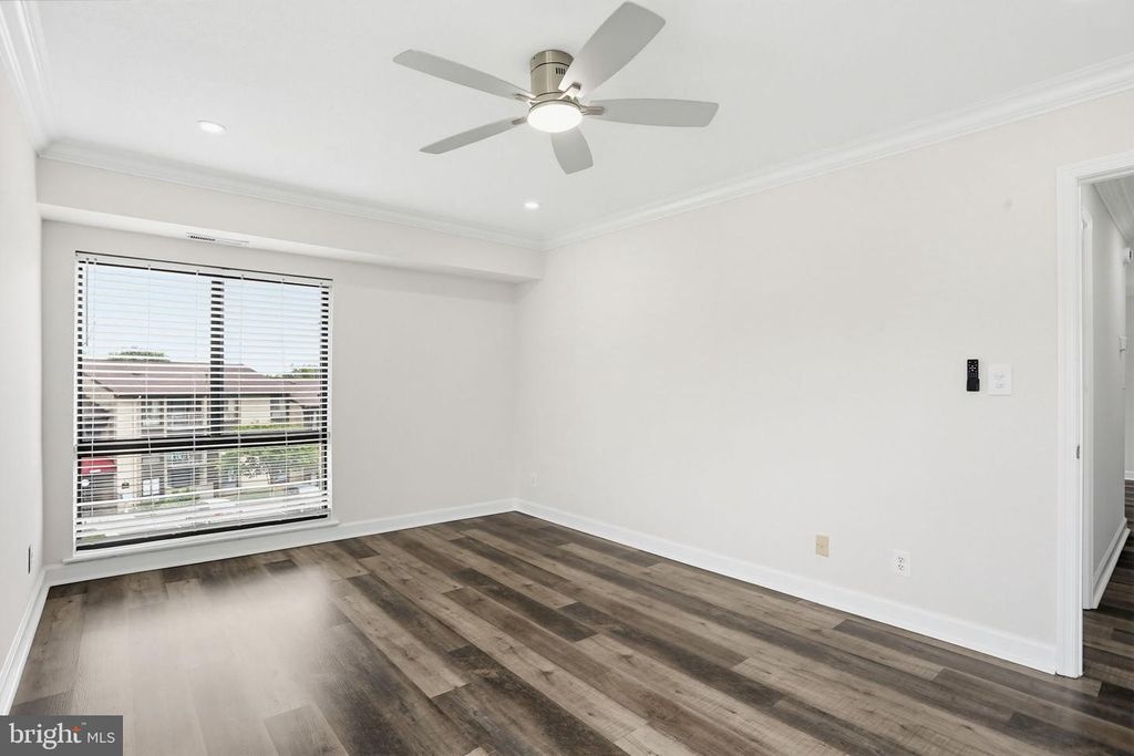 Image 28 of property listing at 6081 MAJORS LN, Columbia, MD 21045