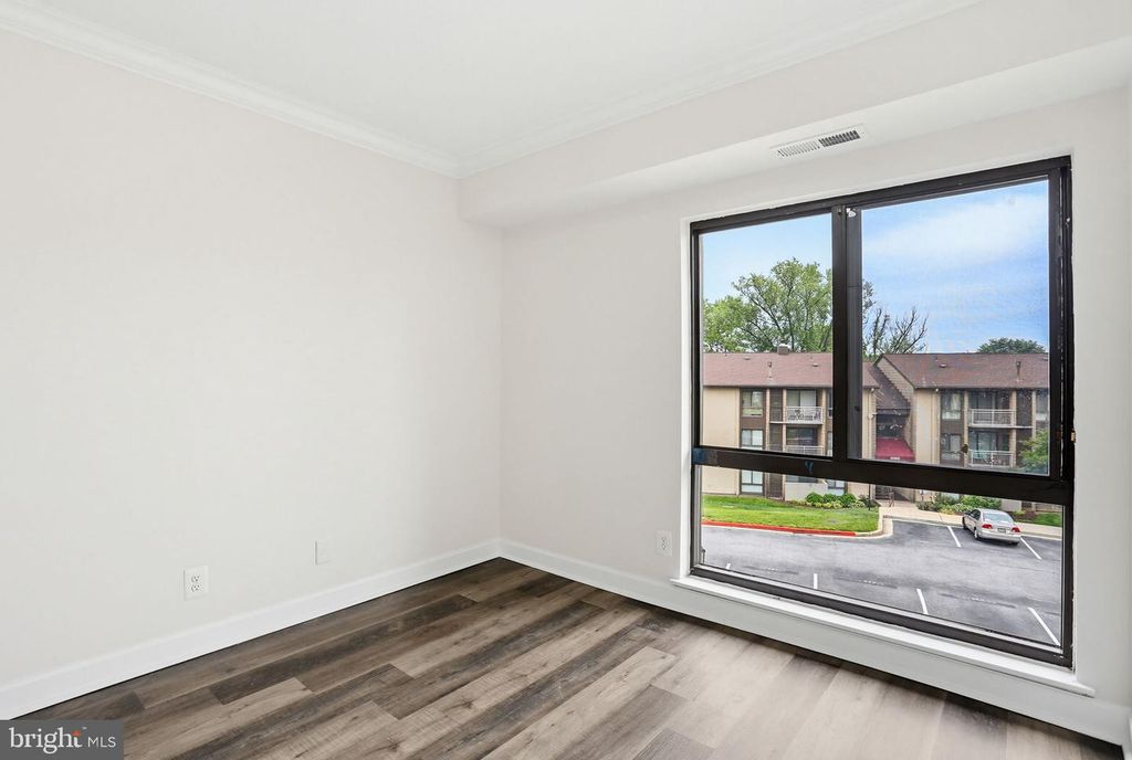 Image 35 of property listing at 6081 MAJORS LN, Columbia, MD 21045